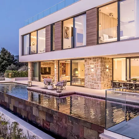Villa Vista Ii By Interhome