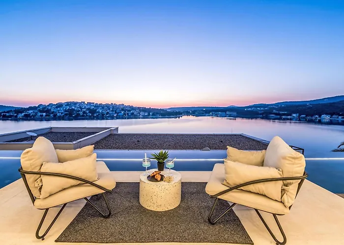 Vista Ii By Interhome Podglavica